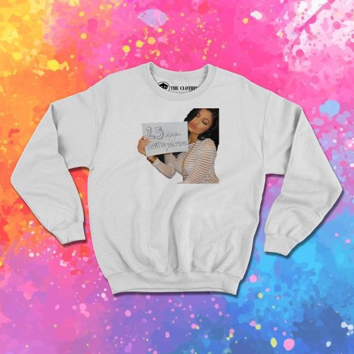 Kylie Jenner pose pour Justin Bieber Sweatshirt