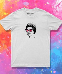 Queen Elizabeth England Glasses T-Shirt