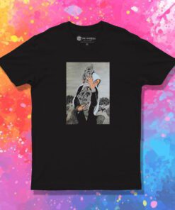 Palestinian Woman Protecting The Land Of Palestine T Shirt